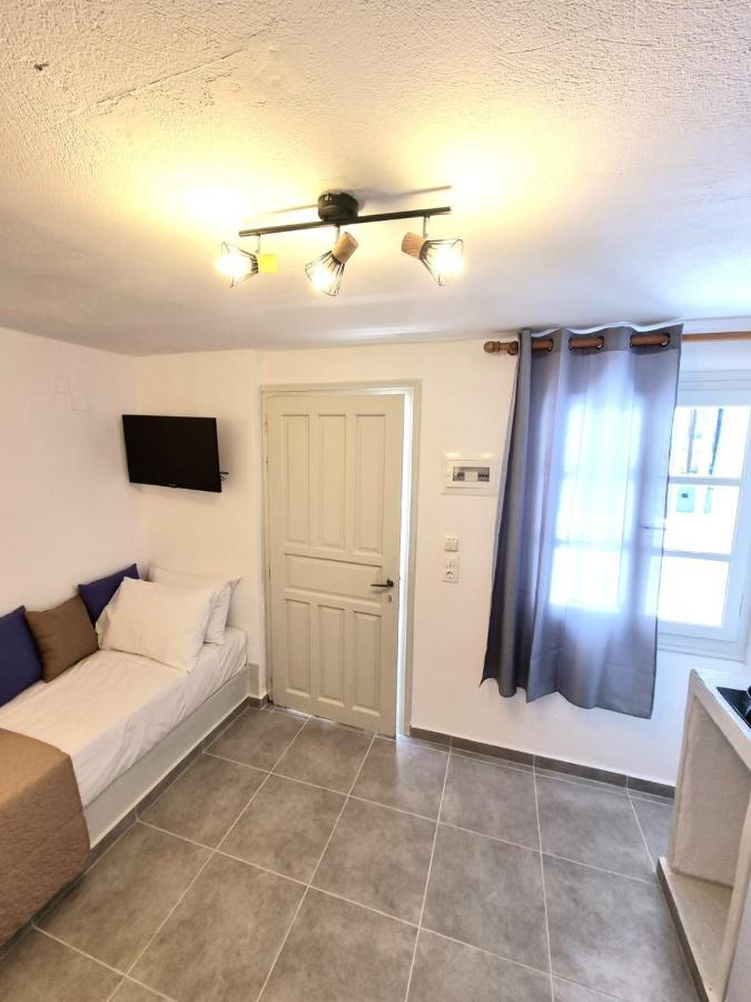 Joannes Vacation Rooms Adamantas  ภายนอก รูปภาพ