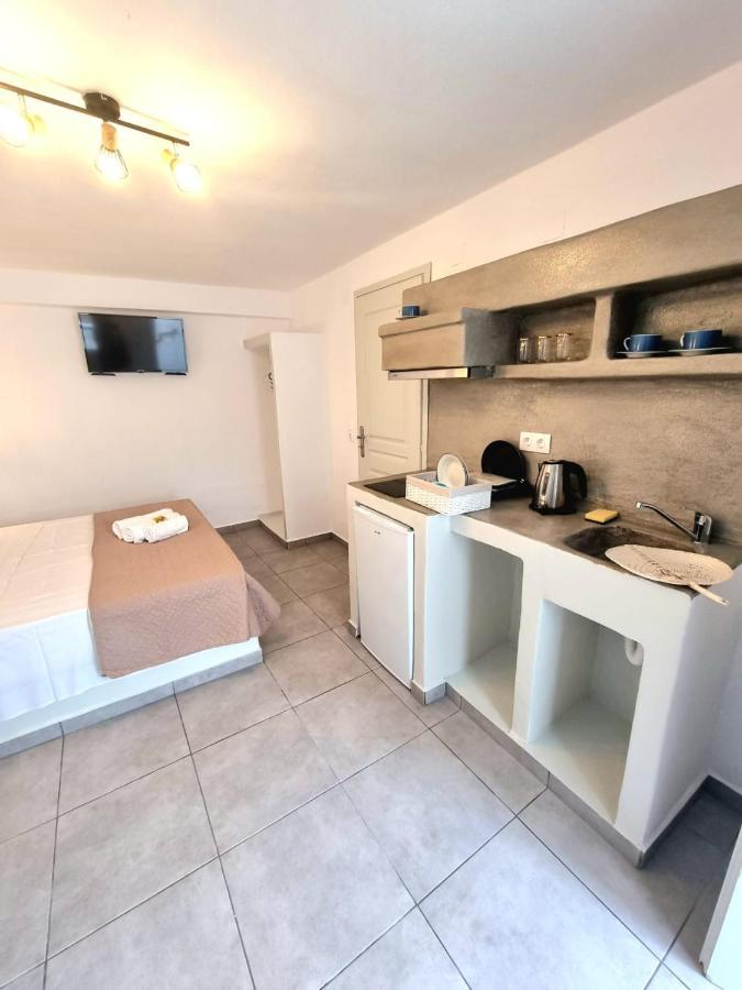 Joannes Vacation Rooms Adamantas  ภายนอก รูปภาพ
