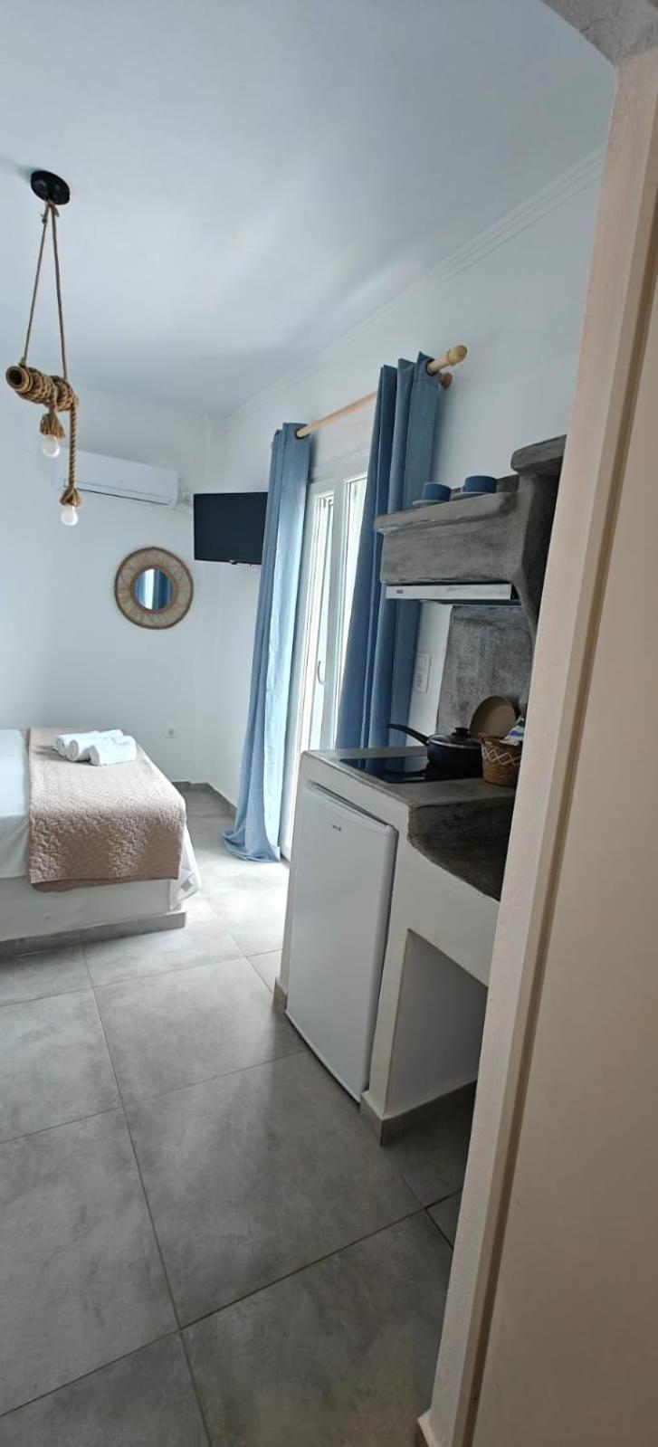 Joannes Vacation Rooms Adamantas  ภายนอก รูปภาพ