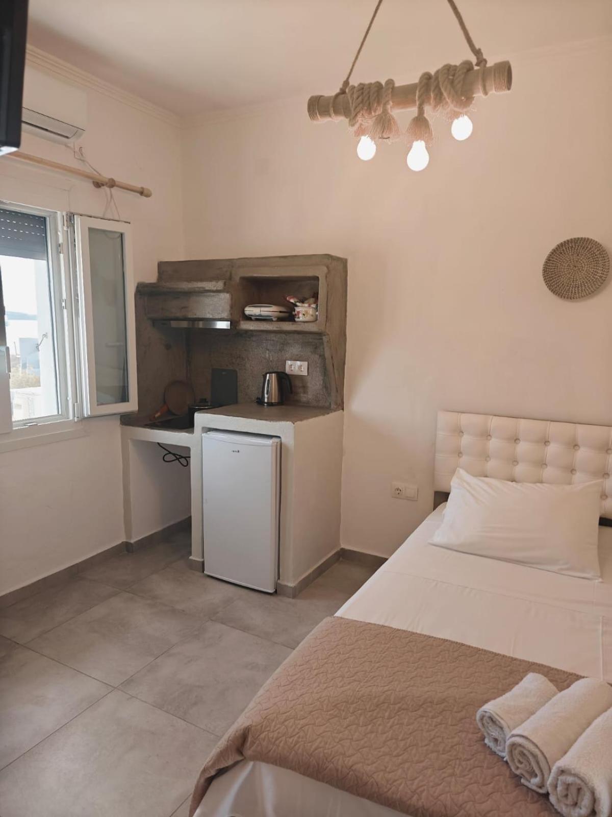 Joannes Vacation Rooms Adamantas  ภายนอก รูปภาพ